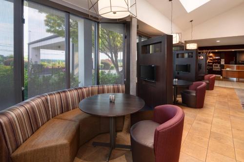 Courtyard by Marriott Augusta - image 7
