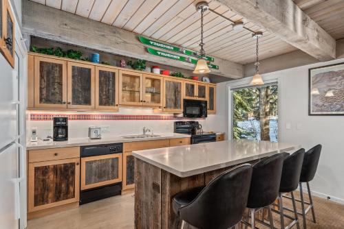 Chateau Eau Claire Unit 1 - image 10