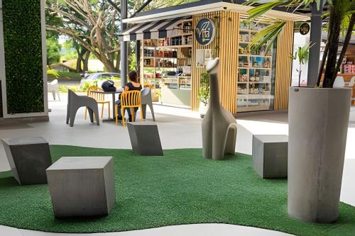 Facilities, Torre de Apartasuites Centro Comercial Cerritos Mall in La Esperanza