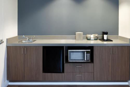 Courtyard Edison Woodbridge