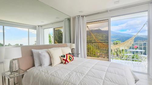 Casa Reina by Villa Alejandro in 博克特