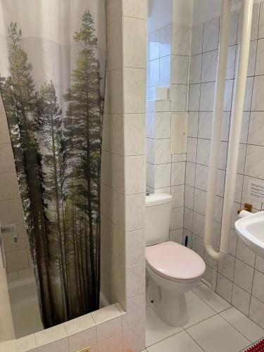 Quadruple Room image 9