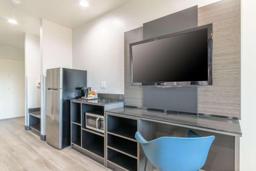 Red Lion Inn & Suites Perris - image 7