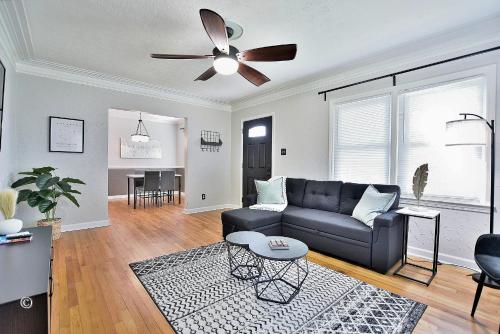 Glenn Rd Getaway in Windsor Park