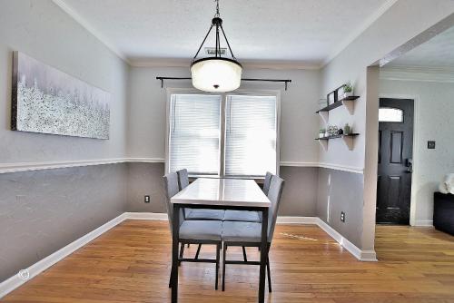 Glenn Rd Getaway in Windsor Park