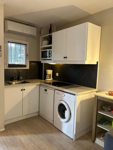 Appartement cote pinede 1 chambre in Vallon du Mal Temps