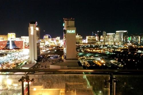 Best Strip City Views Balcony Suite No Resort Fee, Las Vegas (foto 6)