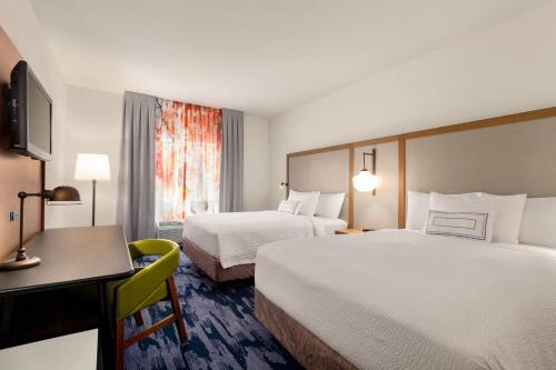 Queen Room with Two Queen Beds - Hearing Accessible