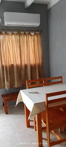Cabañas ENTRE DIQUES (Cabanas ENTRE DIQUES) in Villa Ibáñez