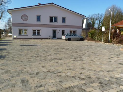 Cafe und Pension Blohm - image 12