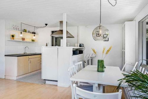 Facilities, Lovely Cottage Full Of Holiday Atmosphere in Rodby