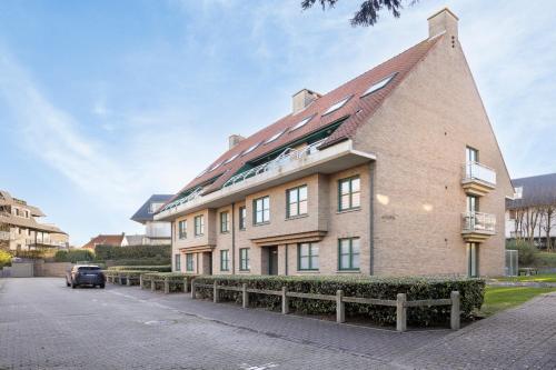 Four-Bedroom Apartment image 2