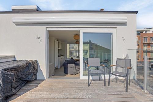 Three-Bedroom Apartment image 10