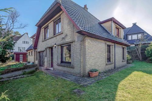 Four-Bedroom Holiday Home image 6