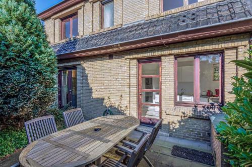 Four-Bedroom Holiday Home image 5