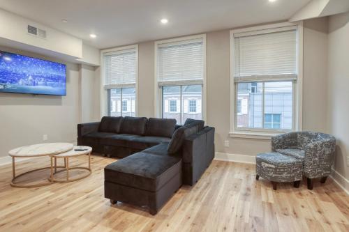 Queen Suite image 7