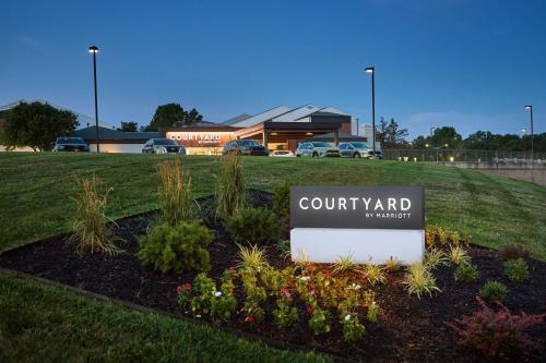 A szálláshely kívülről, Courtyard by Marriott Kansas City Overland Park/Metcalf, South of College Boulevard in Overland Park (Kansas)