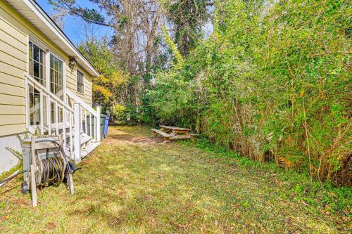 12 Mi to Myrtle Beach Peaceful Abode in Conway! in Conway (Dél-Karolina)