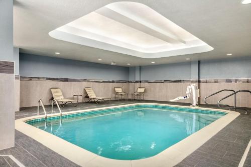 Courtyard by Marriott Columbia - image 2