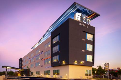 Aloft Glendale at Westgate - image 12