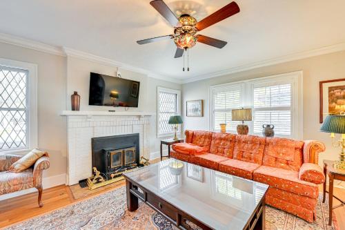 Walk to UK Campus Charming Home with Patio! in Virginia Ave