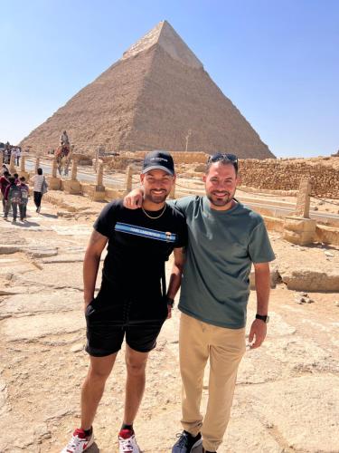 Pyramids Sunshine View