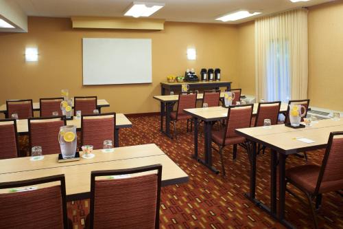 Courtyard by Marriott Lexington North - image 12