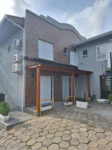 Exterior view, Loft Aconchegante Apartamento Floripa 12 - Wi-fi 600Mb near Assados Vargas
