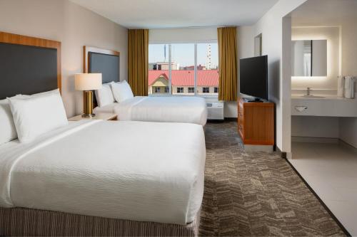 Queen Suite with Sofa Bed