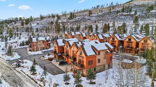 Keystone Escape with Fireplace and Hot Tub, Keystone (Foto 3)