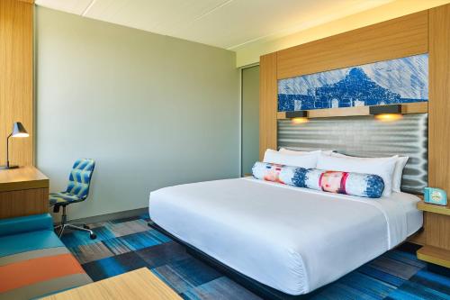 Aloft San Antonio Airport - image 12