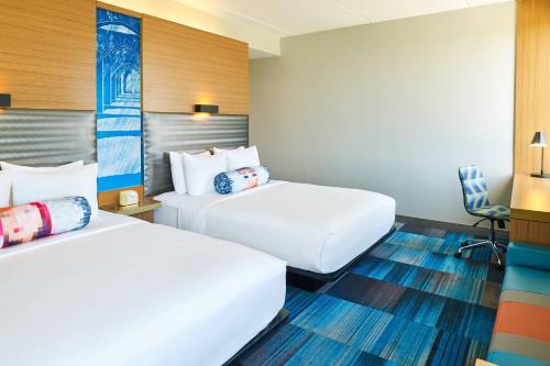 1 king bed, 1 queen bed