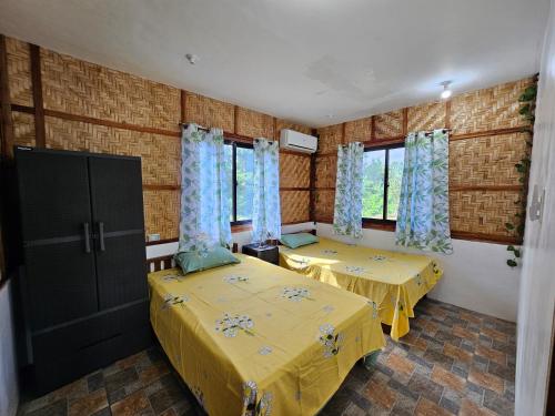 Siquijor Cottage Lynn with Solar System in มาเรีย