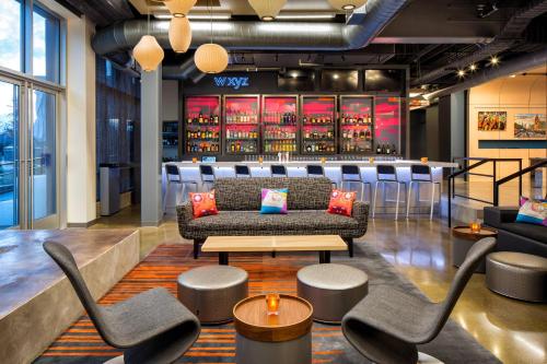 Aloft Louisville East - image 9