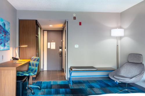 Aloft, Guest room, 1 King