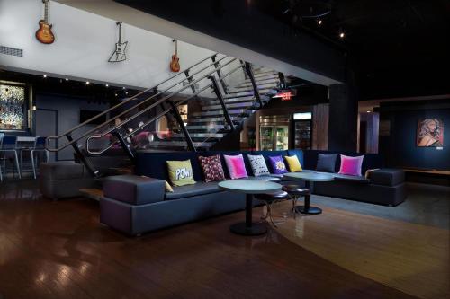 Aloft Nashville West End - image 10