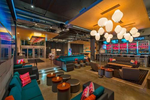 Aloft College Station - image 14