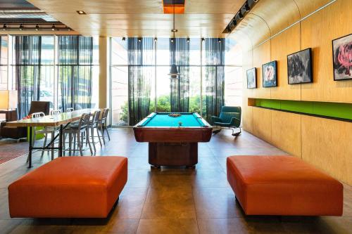 Aloft Lexington - image 10