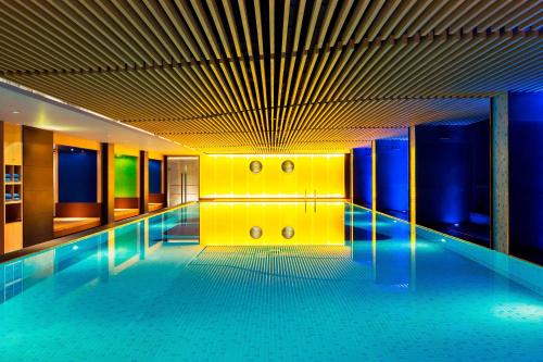 Fitness center, Aloft Guangzhou University Park in University Town