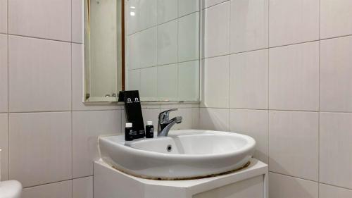 Great Location at Signature Park Grande 2BR Apartment By Travelio, Jakarta (photo 9)