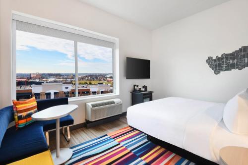Guest Room, 1 King