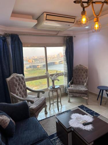 كمباوند الخليج, Il Cairo