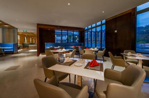 Libo Xiaoqikong Ruijing Hotel