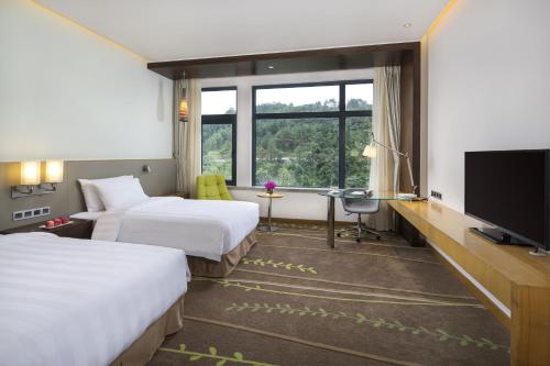 Libo Xiaoqikong Ruijing Hotel