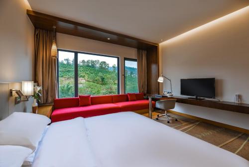 Libo Xiaoqikong Ruijing Hotel