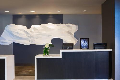 Renaissance Chicago O'Hare Suites Hotel - image 12