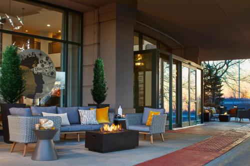 Renaissance Chicago Glenview Suites Hotel in Glenview, USA