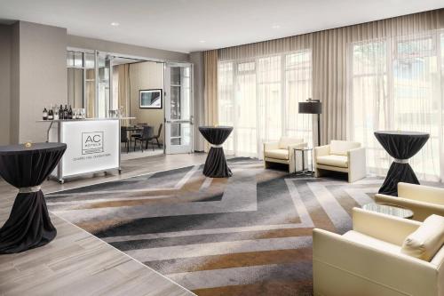 ห้องประชุม / บอลรูม, AC Hotel Chapel Hill Downtown in ชาเปล ฮิลล์ (NC)