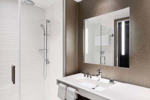 Double Room with Two Double Beds - Hearing Accessible