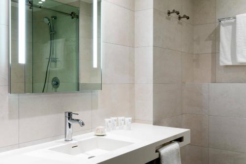 AC Hotel by Marriott Riga - image 11